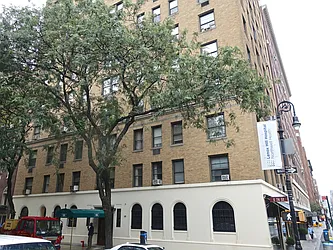 135 East 74th Street at 135 East 74th Street in Lenox Hill