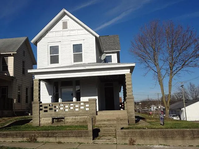 300 Wilson St photo 1