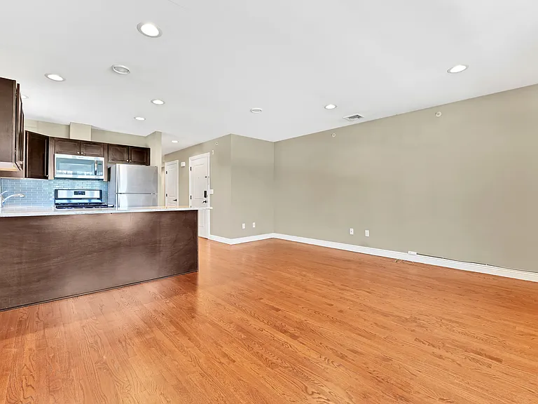 210 Hackensack St #C — Photo 2