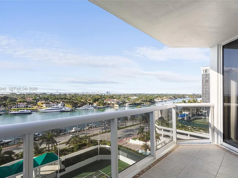 4775 Collins Ave #1006 — Photo 17