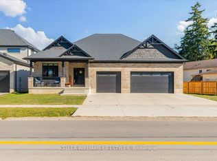 92 Queen St, North Middlesex, ON N0M1A0