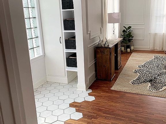 Entryway / Living Room