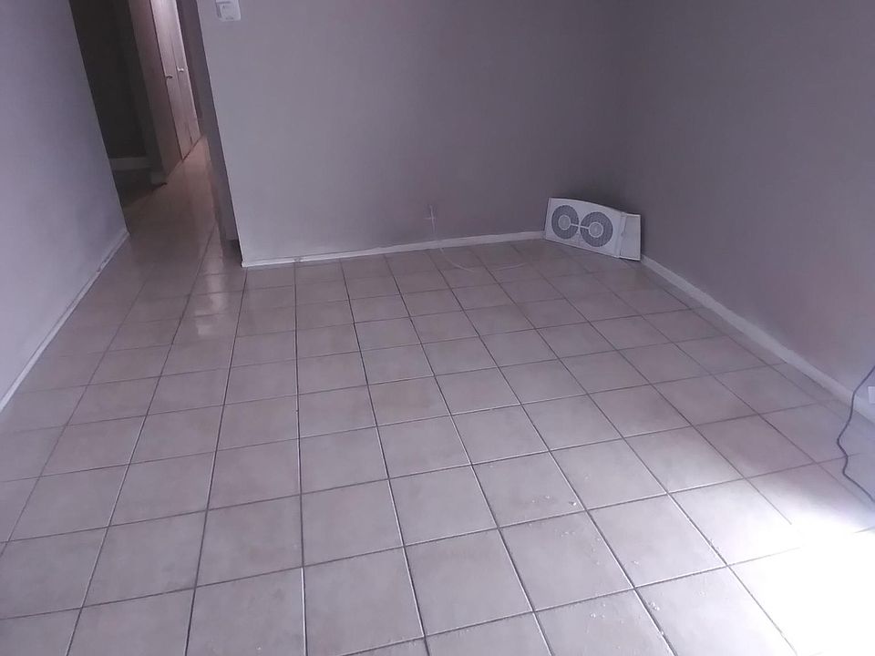 1st image of 2611 Franklin Way