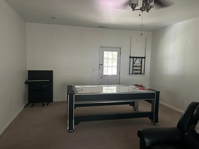 Air hockey, table tennis, Pool table