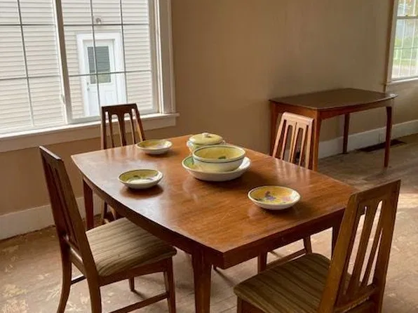380 W 17th St, Holland, MI 49423