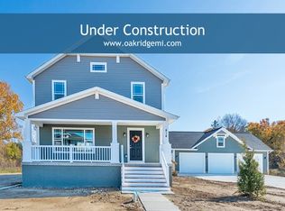 721 Dellinger Dr, Charlotte, MI 48813