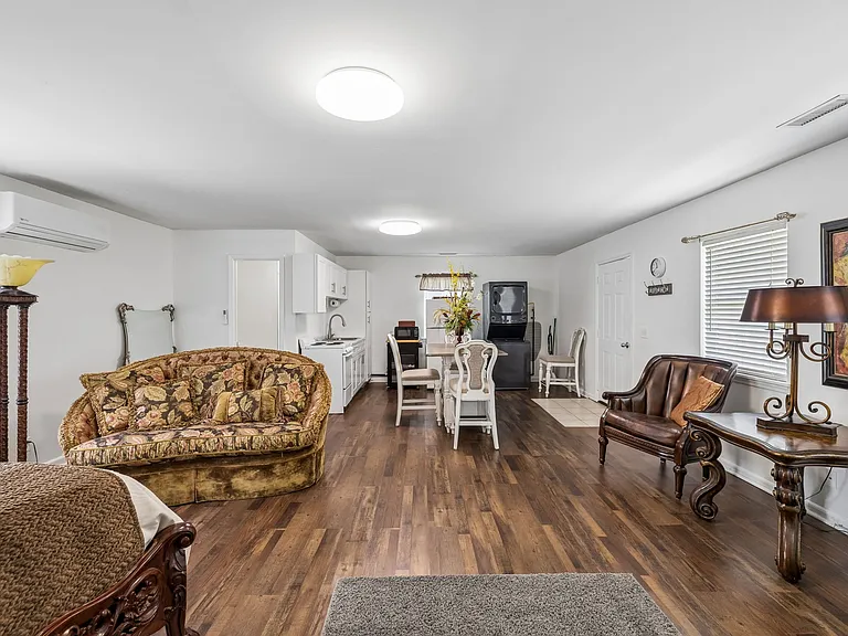 326 Draper Cir — Photo 53