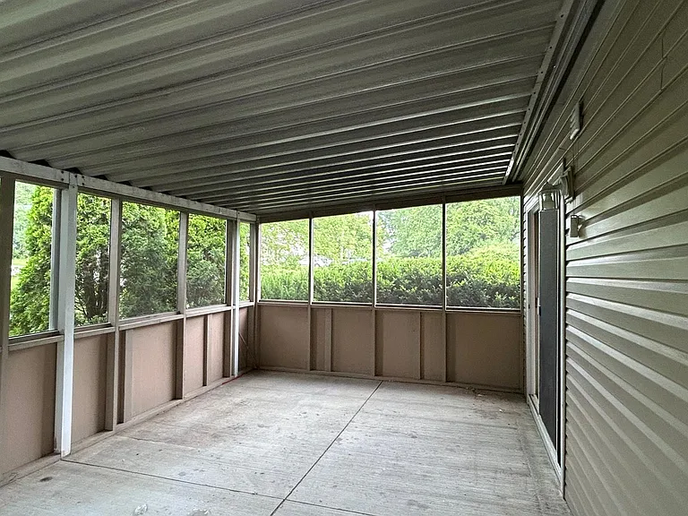 screened porch