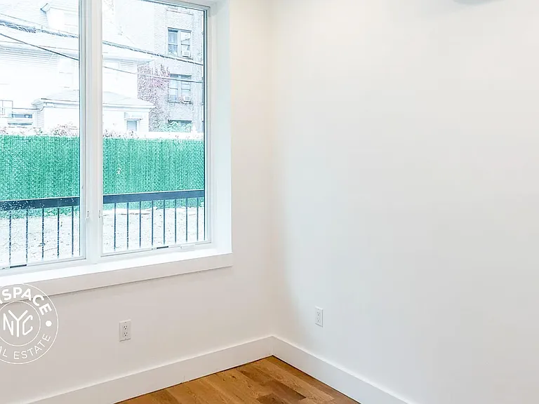 83 Winthrop St #1B — Photo 13