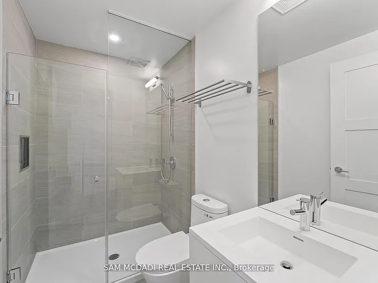 634 Church St #1011 — Photo 15