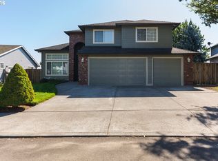 2206 SW Fox Ct, Troutdale, OR 97060