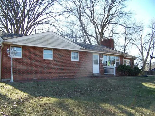 10240 Oak Ave, Saint Louis, MO 63114