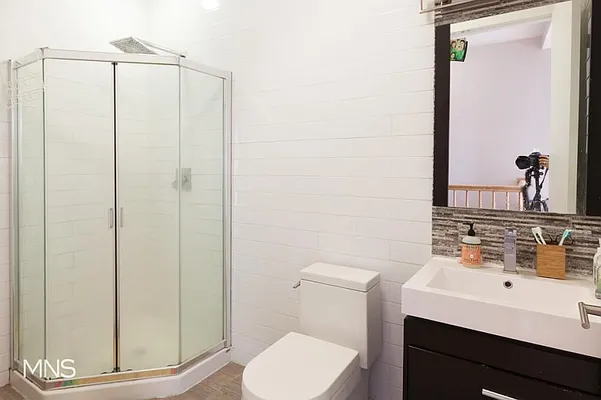 Rented by MNS | media 44