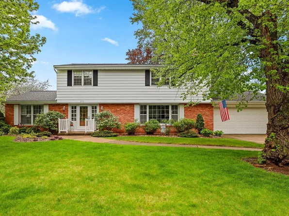300 Tower View Dr, Green Bay, WI 54301