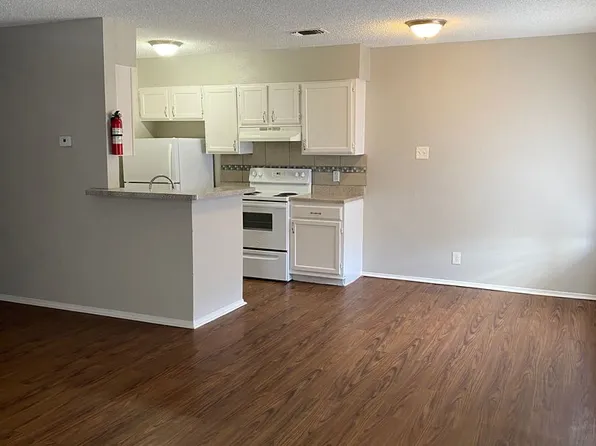 Grant Apartments, 3518 Grant Ave APT 321, San Antonio, TX 78201