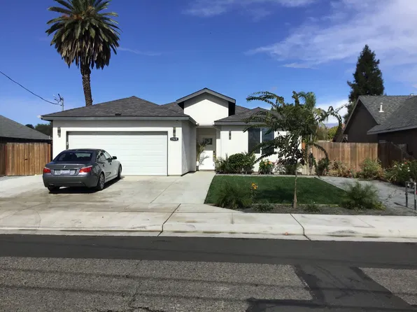 1528 E Ferguson Avenue, Visalia, CA 93292