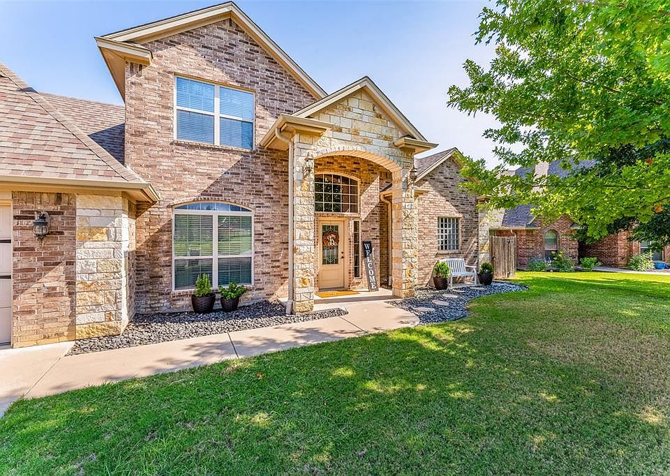 1st image of 1213 Prairie Wind Blvd