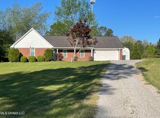180 Anthony Dr, Nesbit, MS 38651