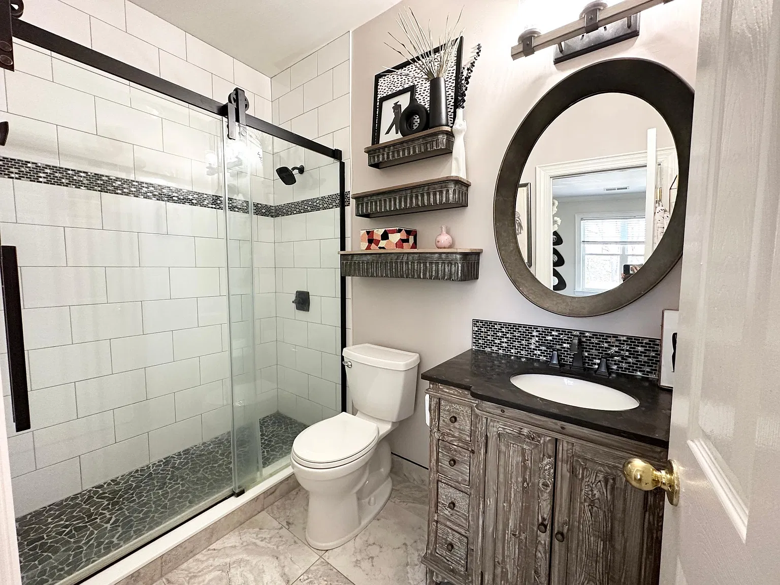 3 bed, 1404 sqft, $2,300 — Photo 3