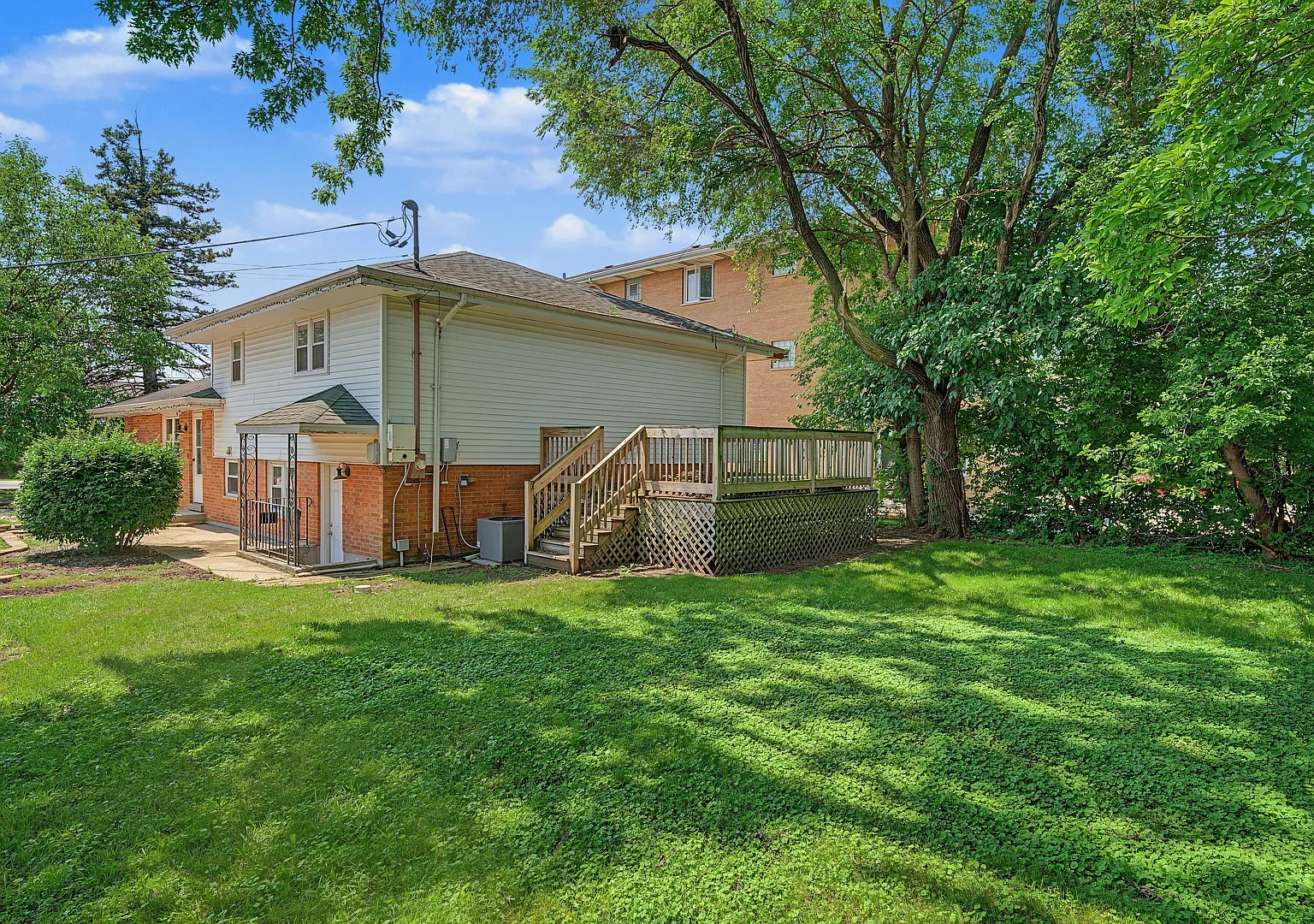 3 bed, 1800 sqft, $2,700 — Photo 1