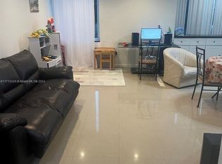 250 180th Dr APT 104, Sunny Isles Beach, FL 33160