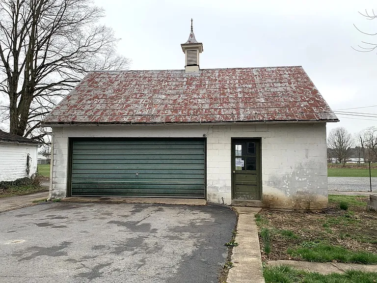 218 N Prince St — Photo 9