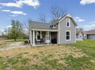 846 S Olive St, Ottawa, KS 66067