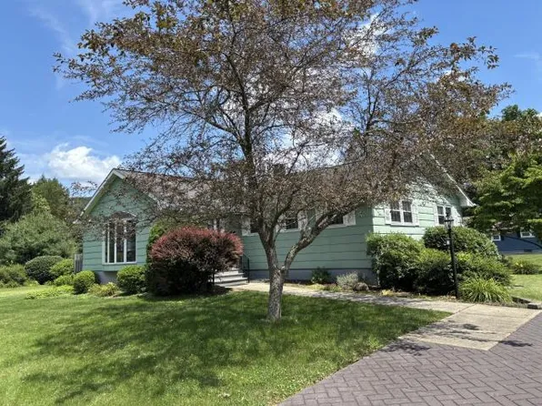 1410 Hall St #10, Warren, PA 16365