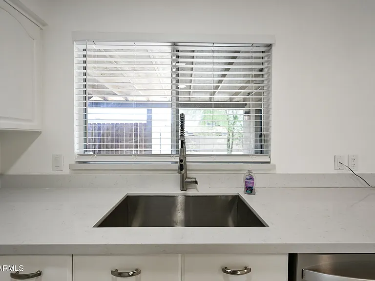 5833 W John Cabot Rd — Photo 11