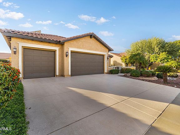 3rd image of 26629 W TONOPAH Drive