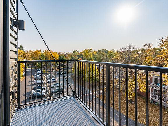 5th image of 4418 Beard Ave S #201