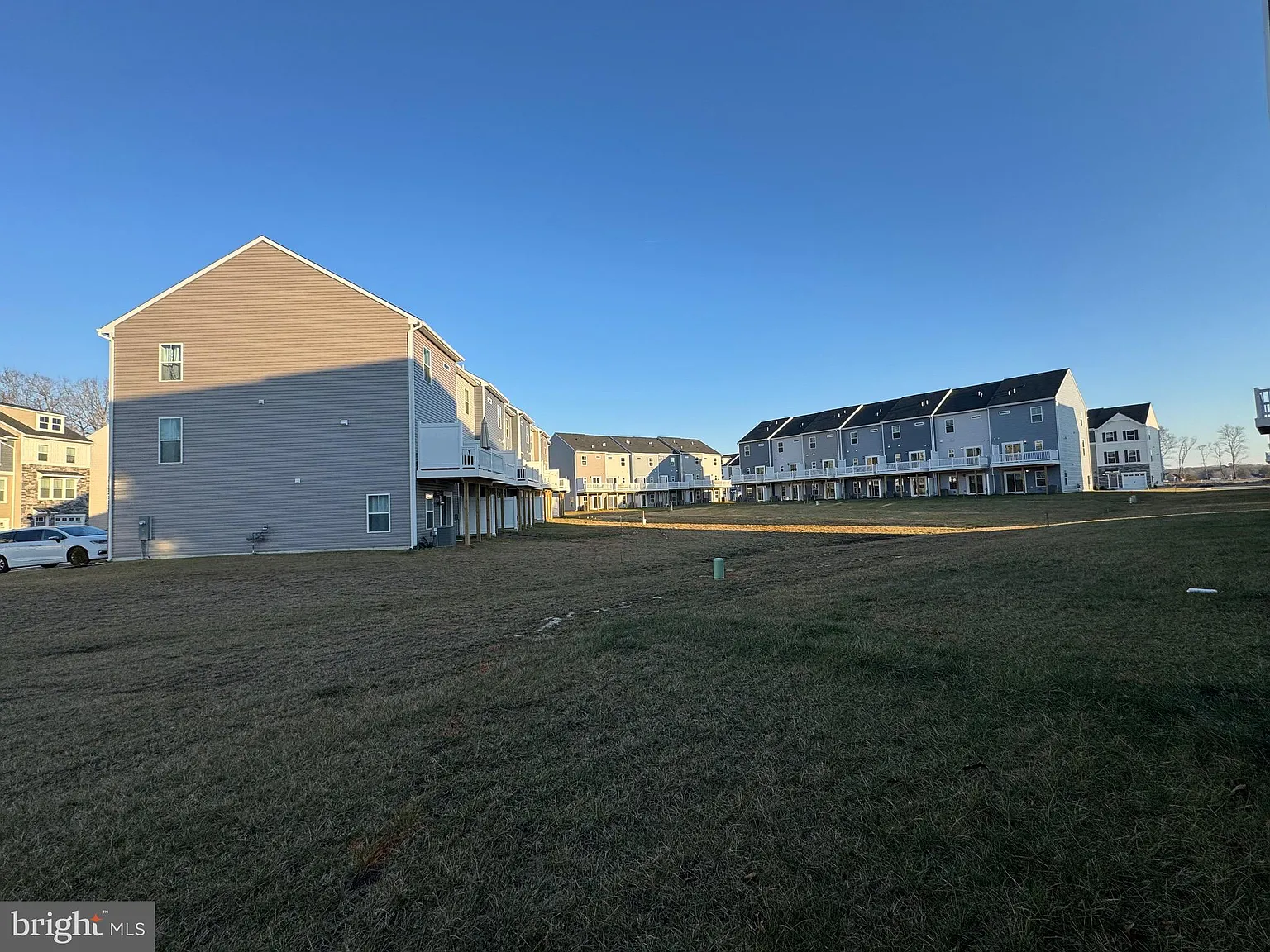 3 bed, 3.5 bath, 1878 sqft, $2,250 — Photo 4