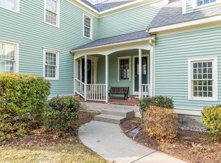 12 Fitzgerald Ln, Southborough, MA 01772
