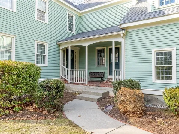 12 Fitzgerald Ln, Southborough, MA 01772