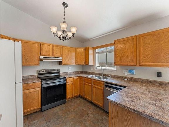 5th image of 184 S Golfwood Cir