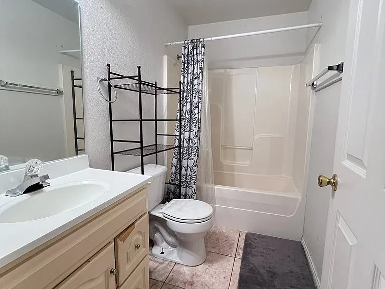 2148 La Jolla St — Photo 12
