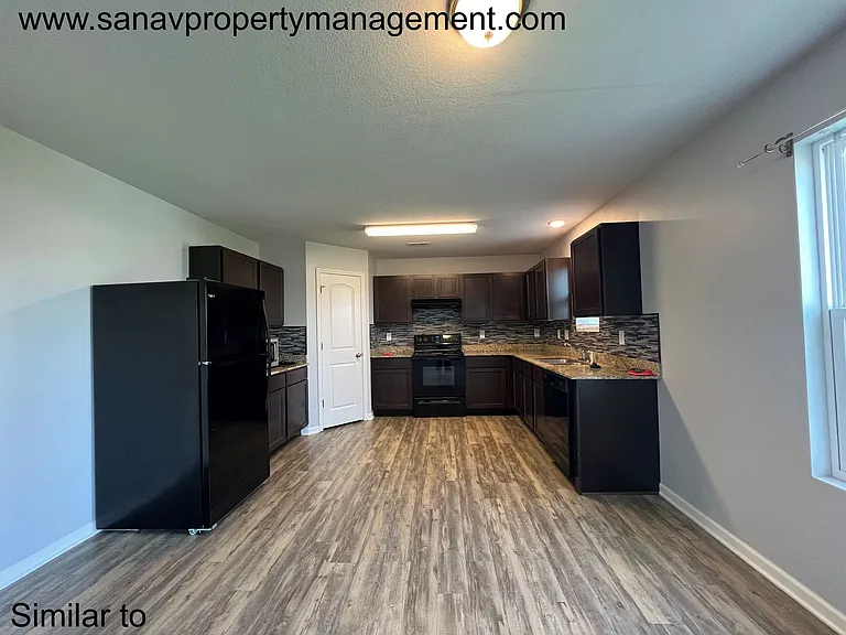360 Hillside Dr — Photo 17