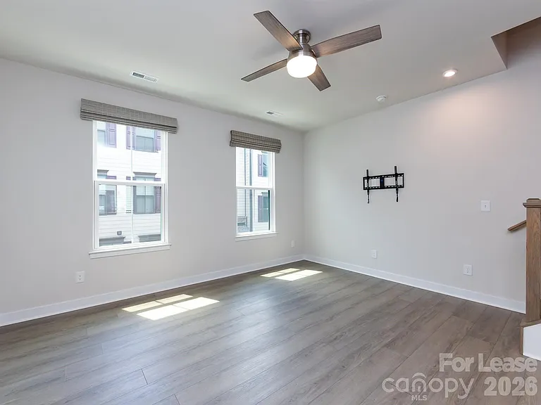 413 Spearfield Ln — Photo 20