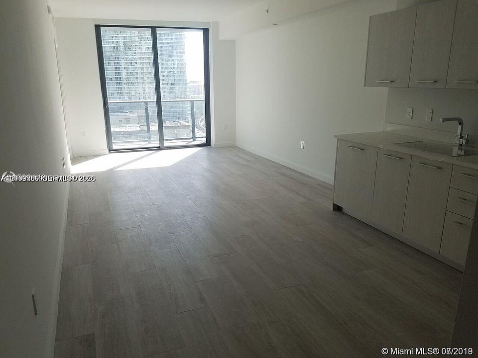 1st image of Apt 1805