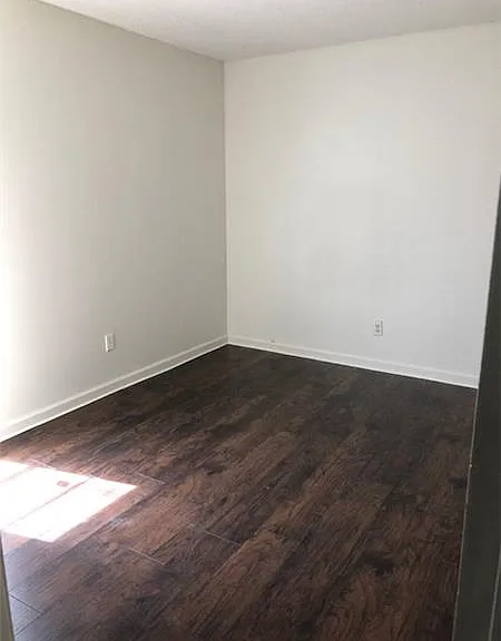 114 N Marigny Cir #D — Photo 9