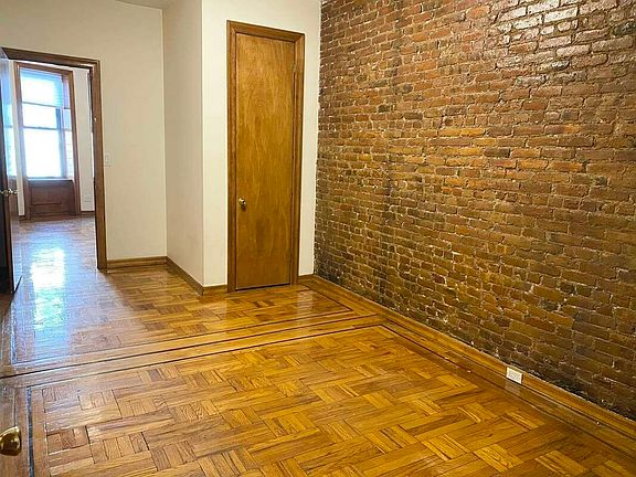 4th image of 440 15th St APT 1l