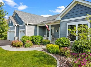 522 Prairie View Rd, Williams Bay, WI 53191