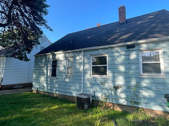 3rd image of 5127 E 126th St