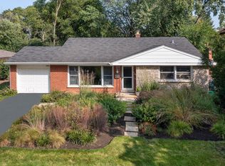 1345 Tinker Way, Glenview, IL 60025