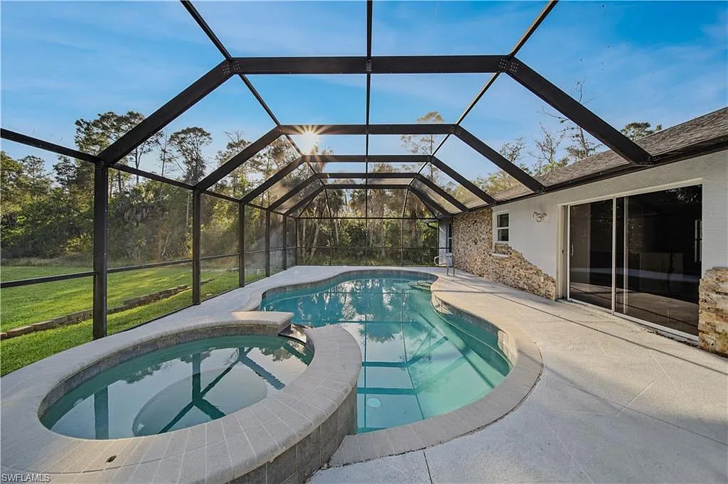 4 bed, 2.0 bath, 1440 sqft, $3,500 — Photo 1