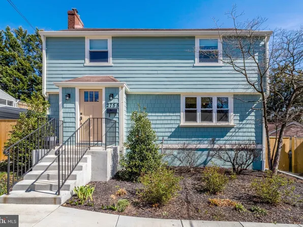 2755 Woodlawn Ave, Falls Church, VA 22042