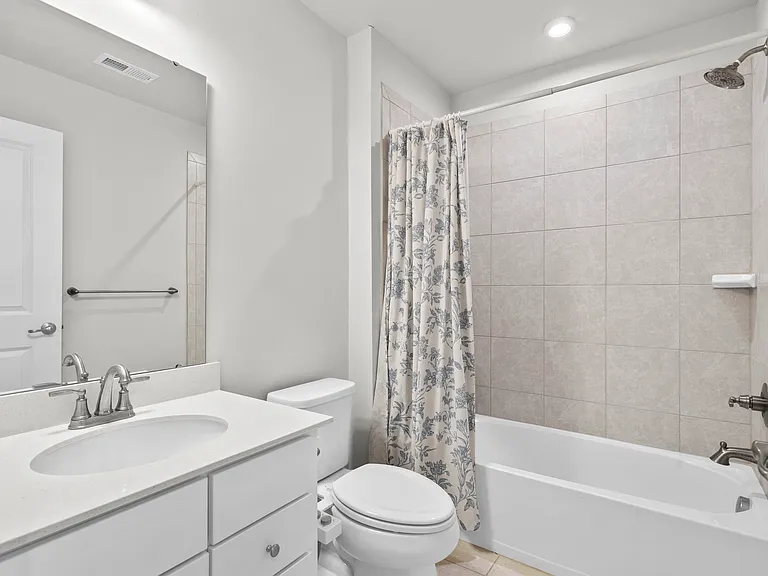 204 Station Dr — Photo 11