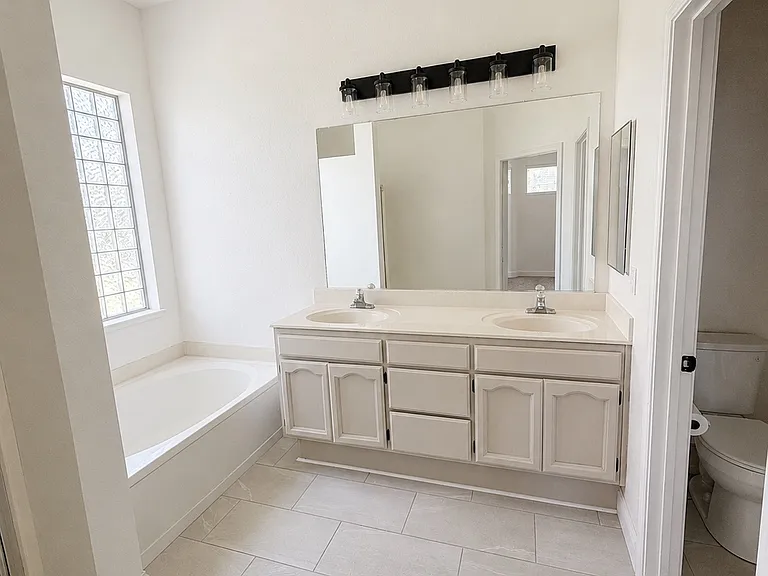 973 Piermont Ct — Photo 7
