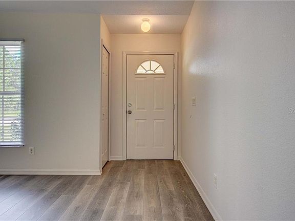 4th image of 3889 Coquina Ave