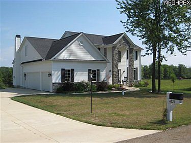 2nd image of 4829 Deerfield Ct